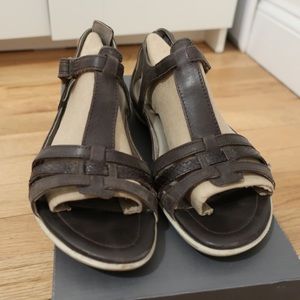 Brown Sandals (ECCO) || 37